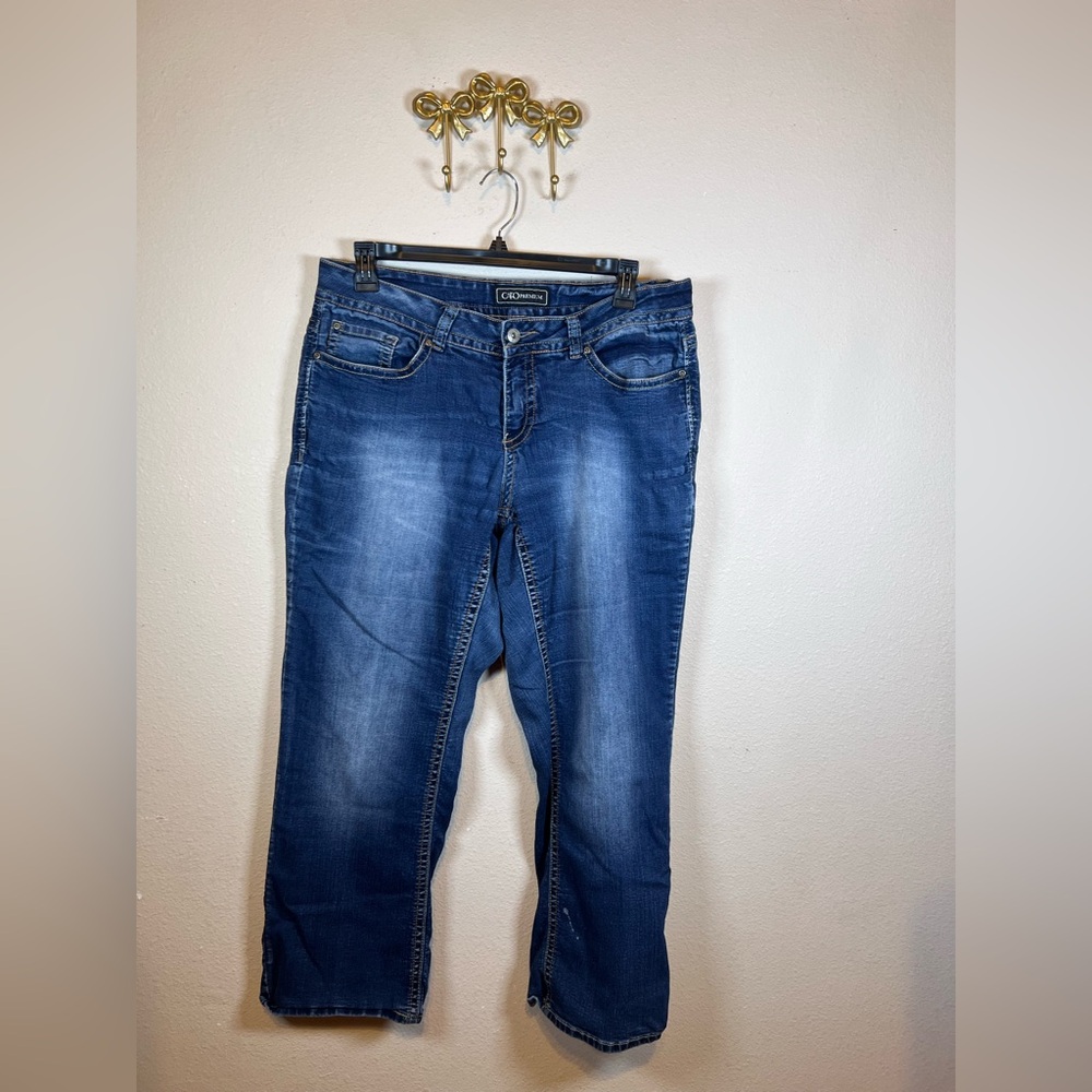 Cato Premium Classic Blue Wash Women’s Jeans. 5 Pocket Design. Size 14WP